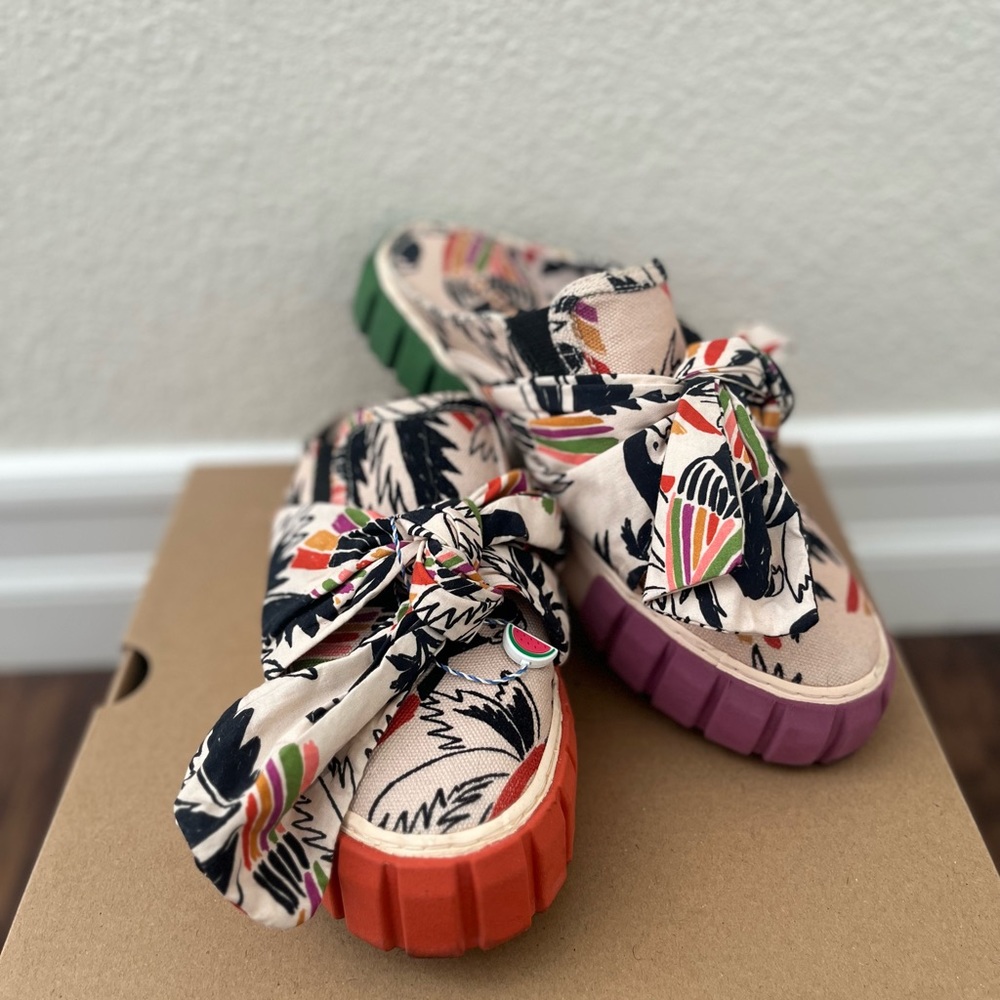 FARM RIO slide on sneaker, size 7.5